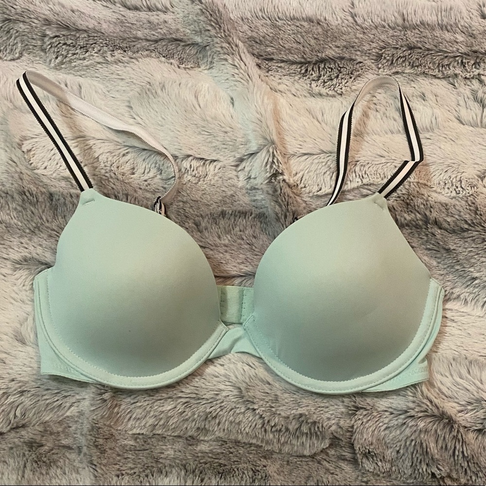 NWOT Wear Everywhere Demi 32C Pink by VS